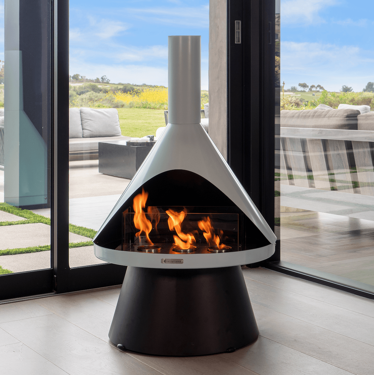 Lloyd fireplace Mist