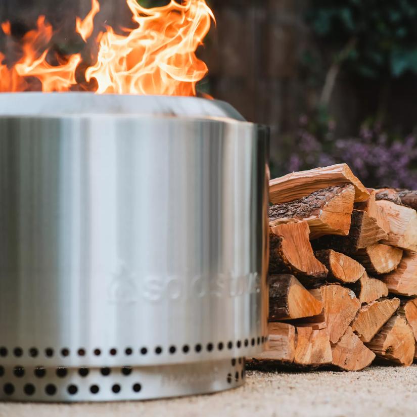 Solo stove with wood